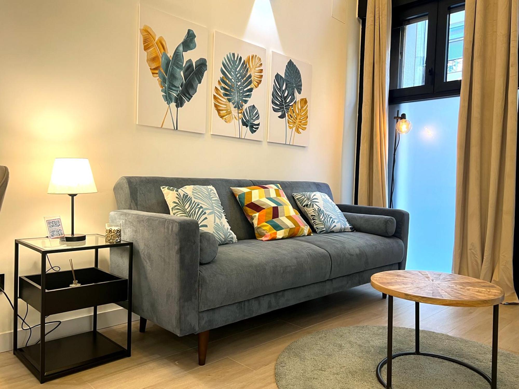 Apartamento Duplex Moderno Y Acogedor Junto A Atocha Madrid Exterior foto