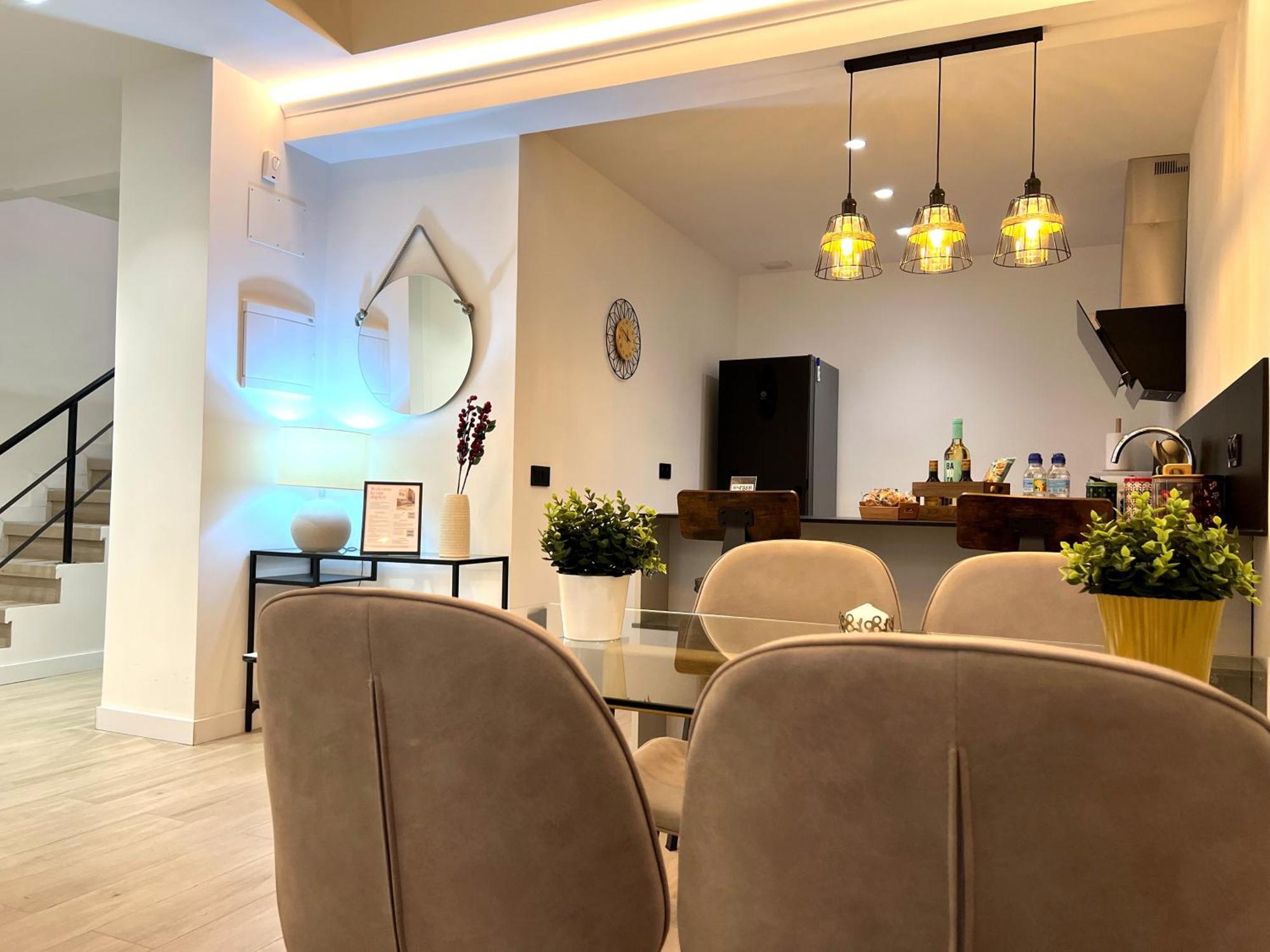 Apartamento Duplex Moderno Y Acogedor Junto A Atocha Madrid Exterior foto
